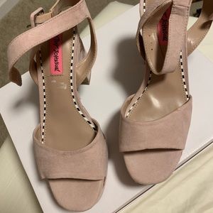 Betsey Johnson Clogs